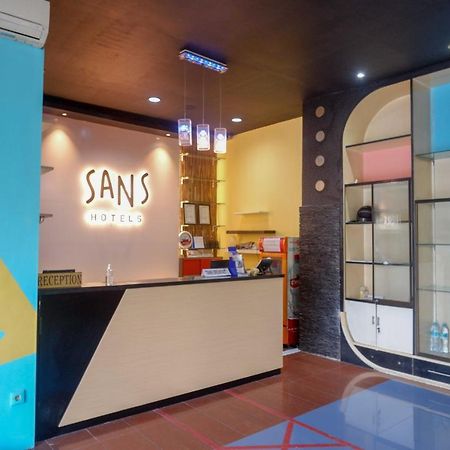 Sans Hotel International Surabaya Gubeng Eksteriør bilde