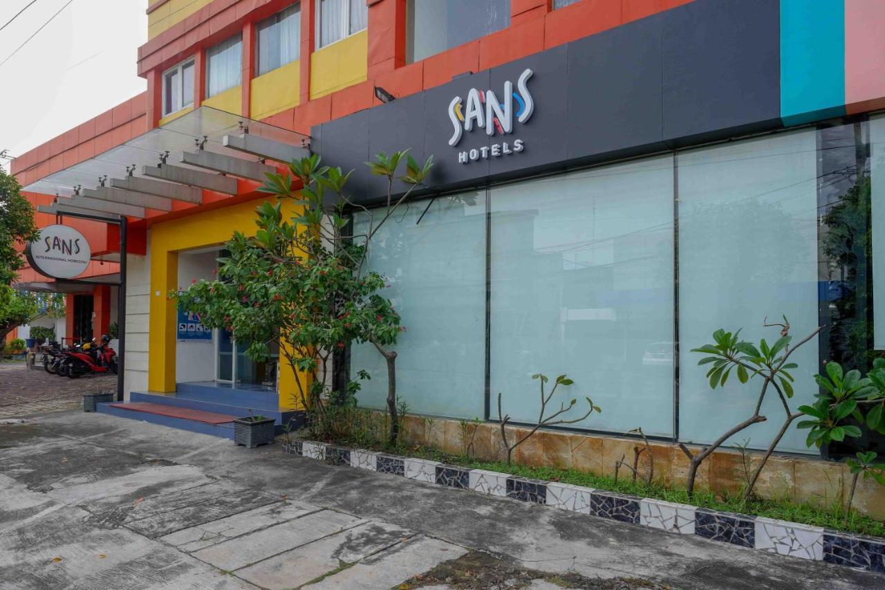 Sans Hotel International Surabaya Gubeng Eksteriør bilde